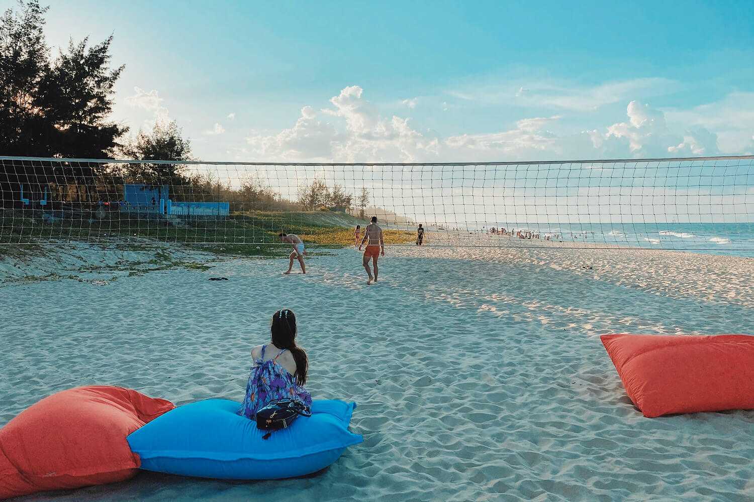 Mùa hè là thời điểm lý tưởng nhất cho các hoạt động ven biển.