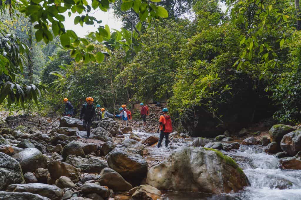 Trekking là một trong những hoạt động kết hợp với cắm trại.