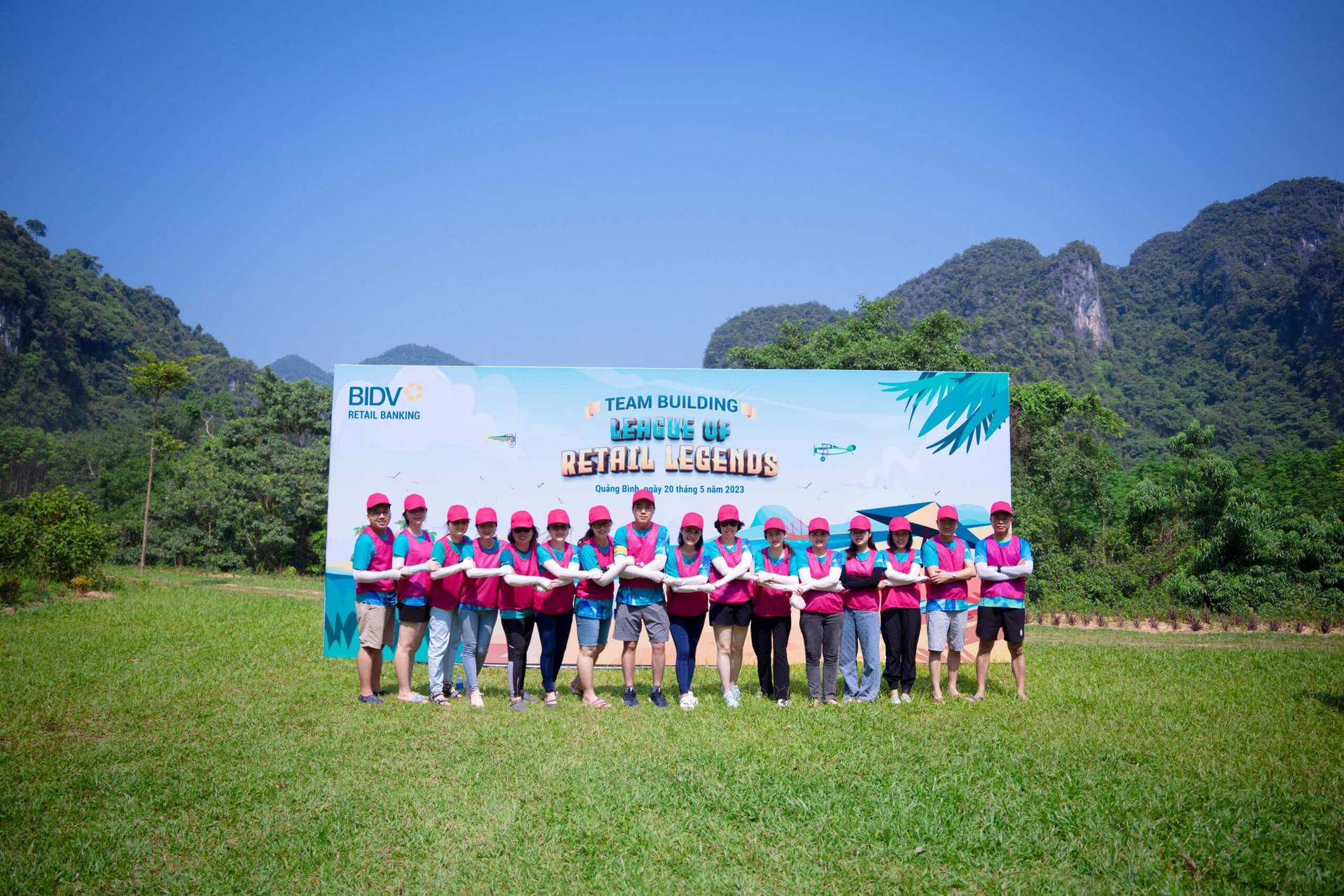 Slogan khơi dậy sự sáng tạo và tinh thần chiến thắng.