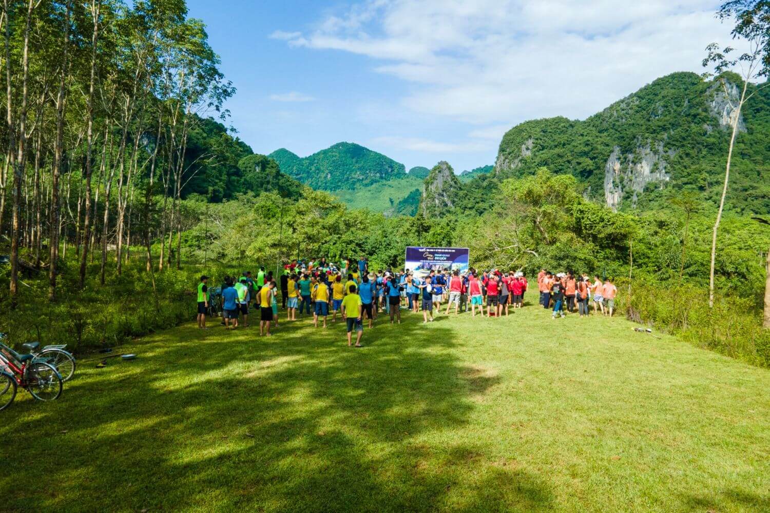 Doanh nghiệp tổ chức team building trọn gói tại Blue Diamond Retreat