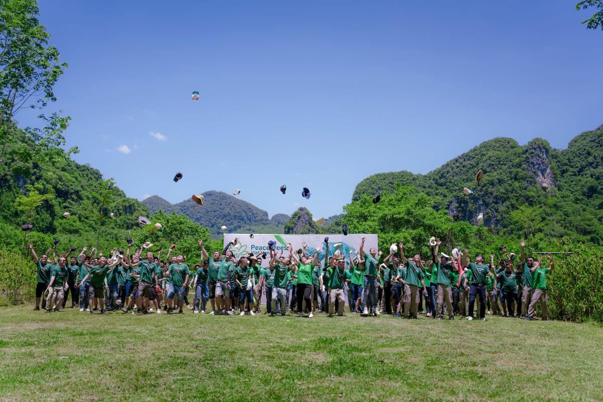Nhảy bao bố có thể trở thành 1 chặng thử thách trong trò chơi lớn team building